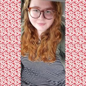 Meet your Posher, Adrienne